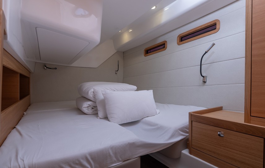 Adriana 44 Fly boat interijer