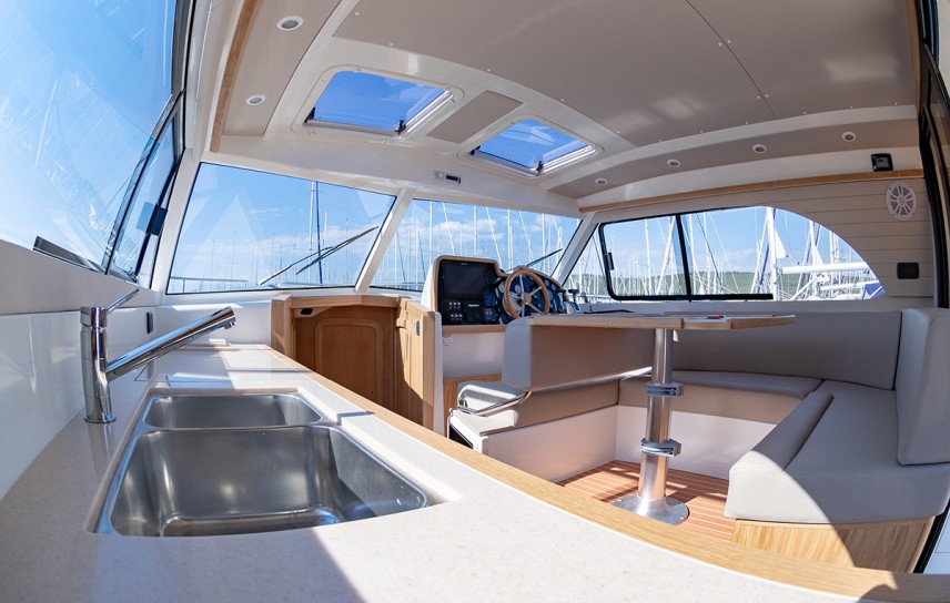 Adriana 36 boat interijer