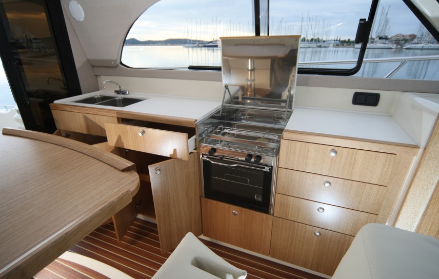 Adriana 36 boat interijer