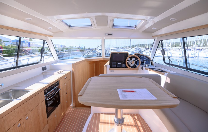 Adriana 36 boat interijer